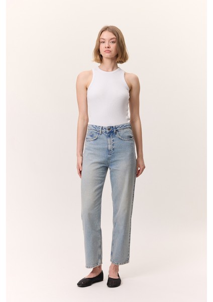 Yüksek Bel Mom Fıt Jean Açık Mavi modelleri