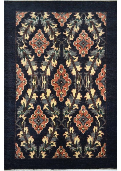 Uşak Ziegler El Dokuma Halı Siyah ve Kırmızı Renk 99 x 153 cm (1.51 M )