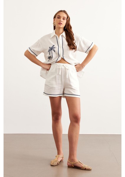 Nakış Detaylı Kısa Müslin Şort Ekru fiyatları