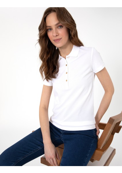 Kadın Beyaz Regular Fit Pamuklu Polo Yaka Basic Tişört 50305776-VR013