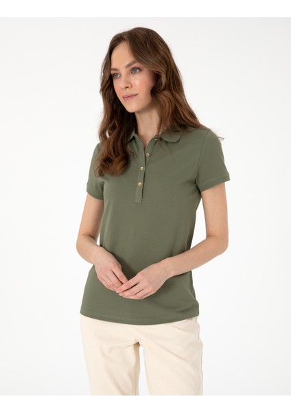 Kadın Haki Regular Fit Pamuklu Polo Yaka Basic Tişört 50305776-VR027