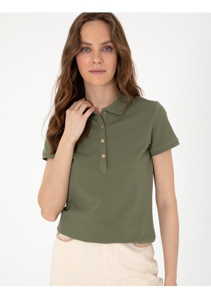 Kadın Haki Regular Fit Pamuklu Polo Yaka Basic Tişört 50305776-VR027