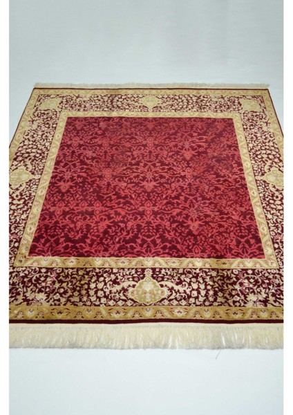 Hürrem Ipekli Uşak El Dokuma Halı Bordo ve Altın Renk 148 x 158 cm (2.34 M ) modelleri