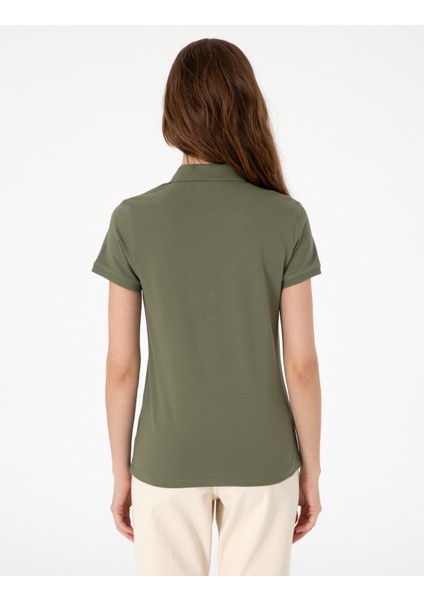Kadın Haki Regular Fit Pamuklu Polo Yaka Basic Tişört 50305776-VR027