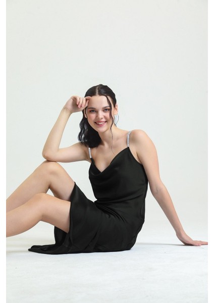 Degaje Yaka Saten Taşlı Askılı Gecelik fırsatları