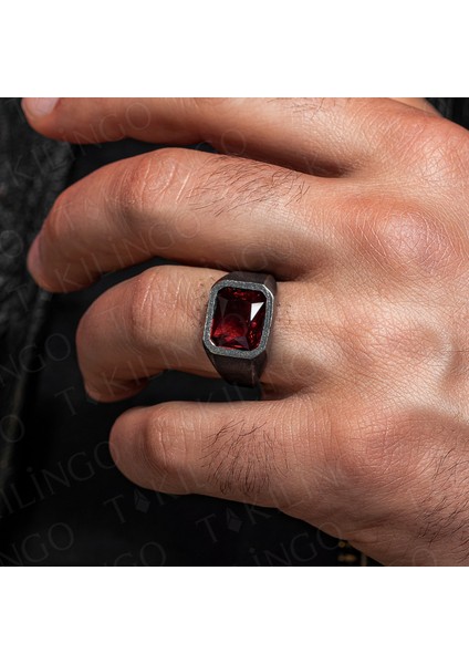 925 Ayar Gümüş Oksitli Kırmızı Zirkon Taşlı Sade Erkek Yüzük