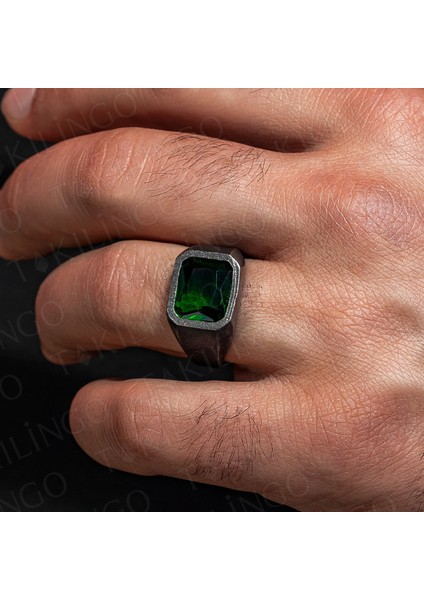925 Ayar Gümüş Oksitli Yeşil Zirkon Taşlı Sade Erkek Yüzük modelleri
