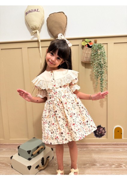 Güpür Detaylı Bebe Yaka Elbise