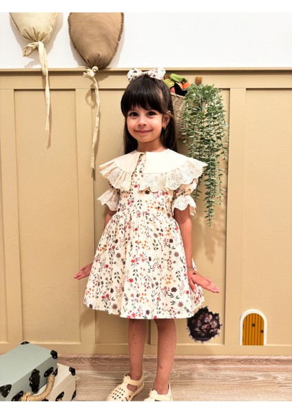 Güpür Detaylı Bebe Yaka Elbise modelleri