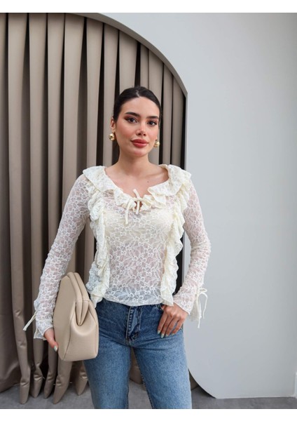 Fırfırlı Fisto Işlemeli Bluz modelleri