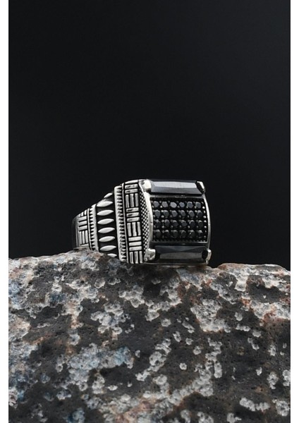 Kare Siyah Baget Taşlı 925 Ayar Gümüş Erkek Yüzüğü 901717 modelleri