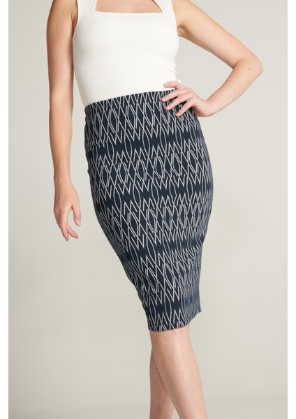 Kadın Desenli Jakarlı Etek fırsatları