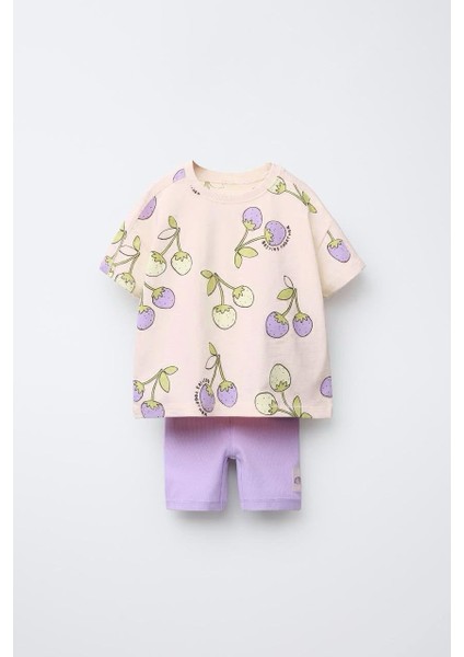 Unisex Çocuk Pamuklu Lila Çilek Desenli T-Shirt ve Lila Ribana Şort Takım