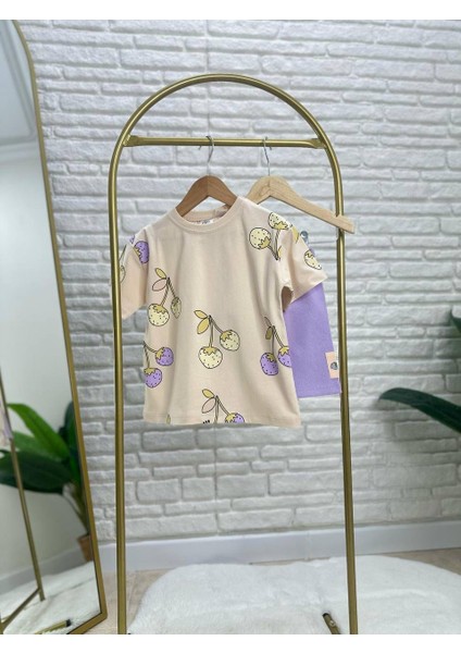 Unisex Çocuk Pamuklu Lila Çilek Desenli T-Shirt ve Lila Ribana Şort Takım