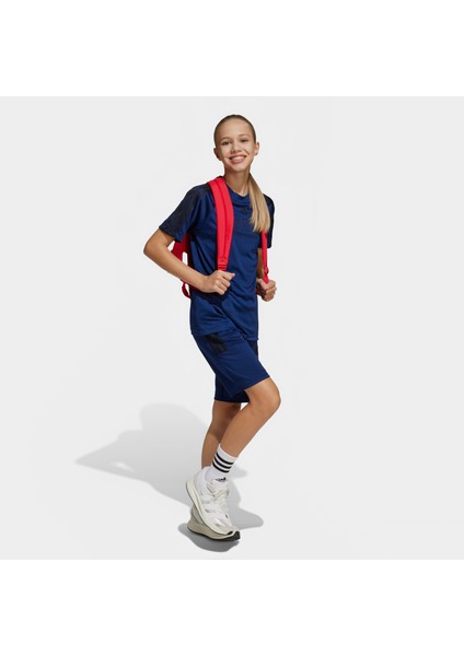 Sportswear.-