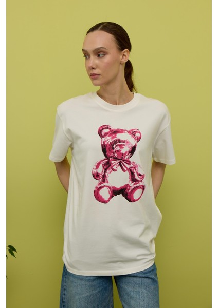 Kadın Ekru Ayıcık Baskılı Oversize T-Shirt fiyatları