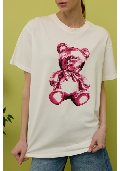 Kadın Ekru Ayıcık Baskılı Oversize T-Shirt modelleri