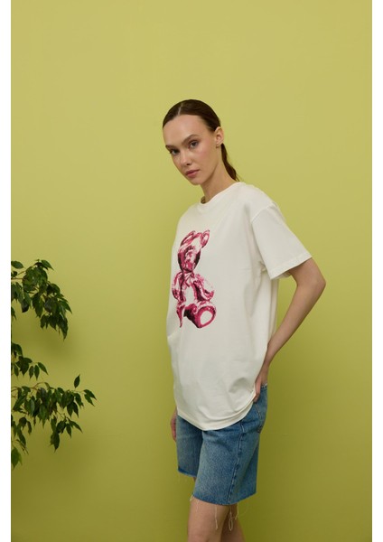 Kadın Ekru Ayıcık Baskılı Oversize T-Shirt fırsatları