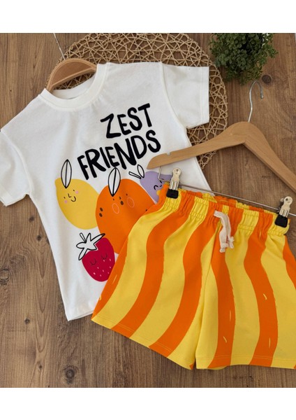 Çocuk Pamuklu Beyaz Zest Friends Baskılı T-Shirt ve Turuncu Dalga Desenli Şort Takım fırsatları