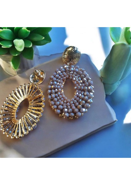 Kristal Boncuk Işlemeli Gold Detaylı Sallantılı Yazlık Küpe modelleri