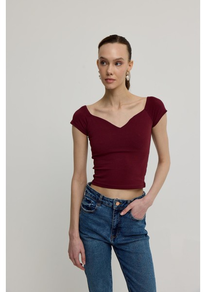 Kadın Bordo Kalp Yakalı Kısa Kollu T-Shirt modelleri
