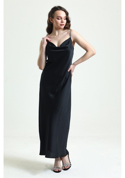 Degaje Yaka Saten Taşlı Askılı Gecelik modelleri