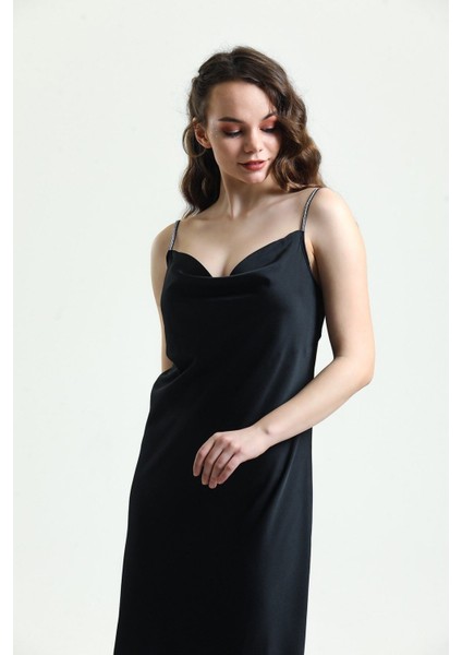 Degaje Yaka Saten Taşlı Askılı Gecelik indirimleri