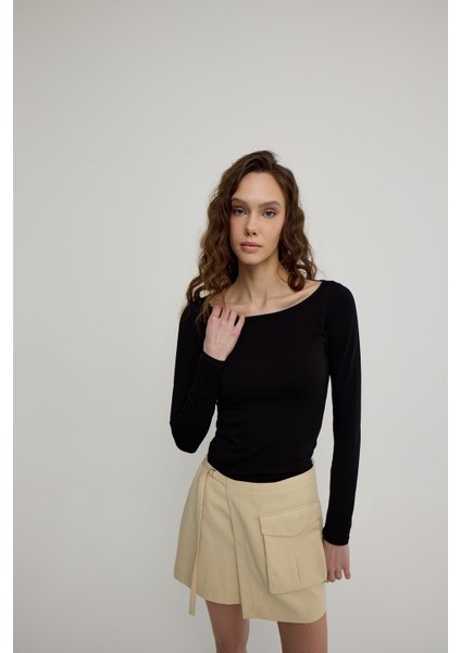 Kadın Siyah Geniş Yakalı Uzun Kollu T-Shirt fiyatları