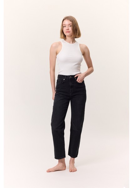 Yüksek Bel Mom Fıt Jean Siyah