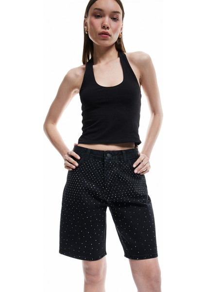 Taş Detaylı Cepli Pamuklu Straight Fit Jean Kapri Şort