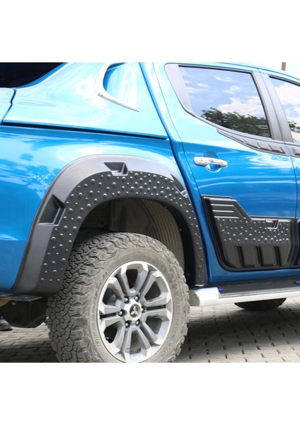 Mitsubishi L200 Dodik Seti - Çamurluk (8 Parça) | 2019 ve Sonrası fiyatları