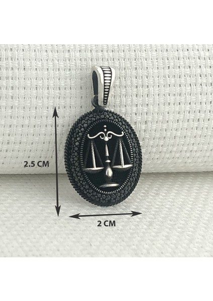 925 Ayar Gümüş Siyah Taşlı Adalet Terazisi Kolye Ucu modelleri
