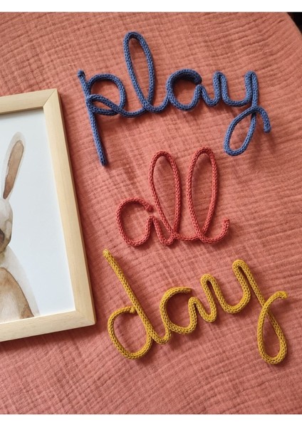 Tricotin El Yapımı Isimli Bebek ve Çocuk Oyun Odası Dekoru Play Oyun Yazısı fiyatları