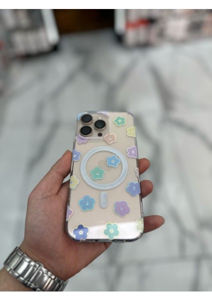 iPhone 15 Pro Max Kılıf Parlak Papatya Tasarımlı Magsafe Kılıf Fiyonk Silikon Gümüş