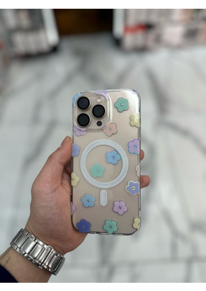 iPhone 15 Pro Max Kılıf Parlak Papatya Tasarımlı Magsafe Kılıf Fiyonk Silikon Gümüş indirimleri