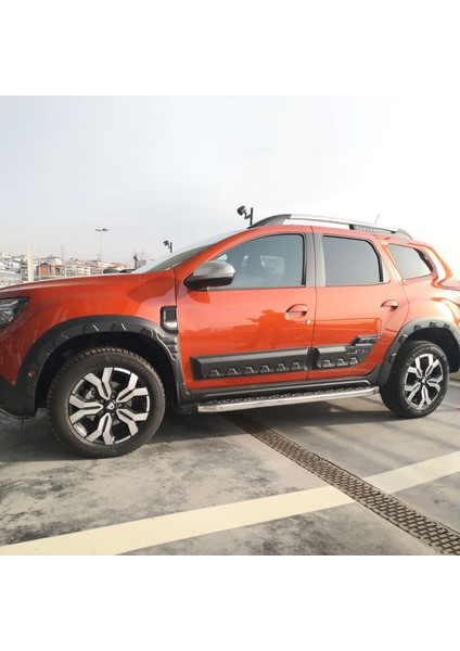 Dacia Duster Dodik Seti - Çamurluk ve Kapı, Hornet (12 Parça) | (2018-2024)