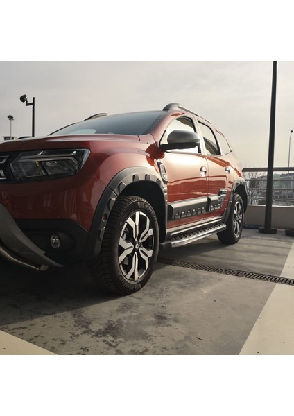 Dacia Duster Dodik Seti - Çamurluk ve Kapı, Hornet (12 Parça) | (2018-2024)