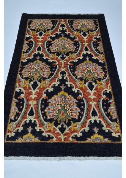 Uşak Ziegler El Dokuma Halı Siyah, Kırmızı ve Altın Renk 102 x 154 cm (1.57 M )