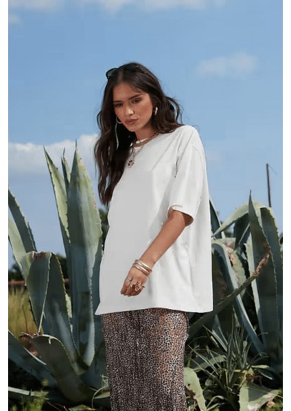 Beyaz Basic Düz Baskısız Oversize Salas Boyfriend Kadın T-Shirt
