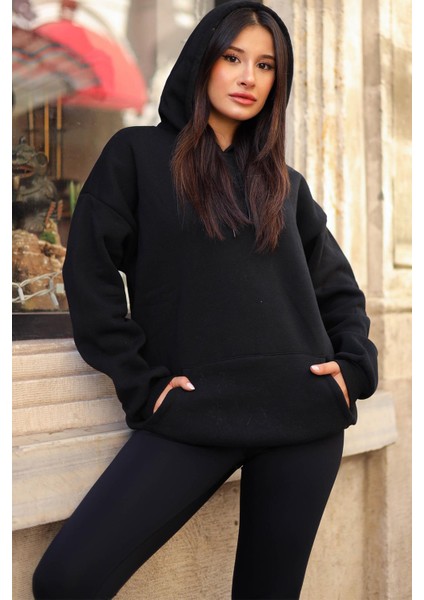 Kadın Siyah Düz Kapüşonlu Oversize 3 Iplik Şardonlu Salaş Bol Kesim Hoodie Sweatshirt