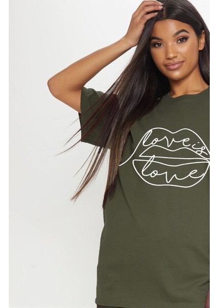 Kadın Kırmızı Love Is Oversize T-Shirt modelleri