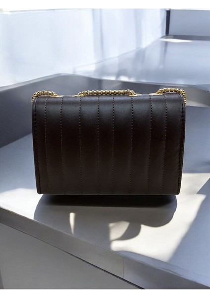 Kadın El Ve Omuz Çantası Şık Tasarım Yeni Sezon En:19cm Yükseklık:12cm fiyatları