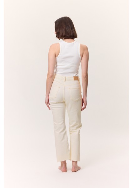 Yüksek Bel Flare Paça Jean Ekru fırsatları