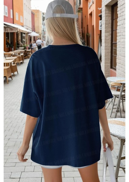 Kadın Lacivert Kupa As Kuru Kafa Oversize Fit Bol Geniş Kalıp Salaş Kesim T-Shirt modelleri