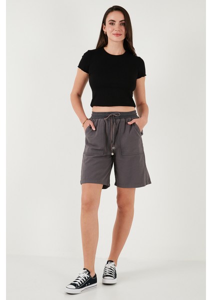 Pamuklu Relaxed Fit Yüksek Bel Cepli Mini Şort Bayan Şort 668YP5384