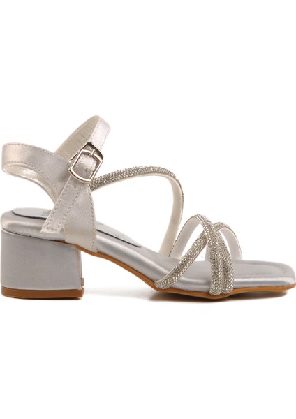 Gümüş Taşlı Kız Çocuk Sandalet