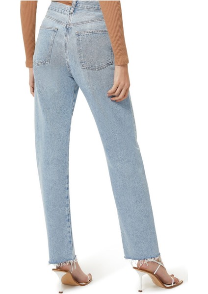 Özgün Tasarımlı Düz Kesim Jean Pantolon modelleri