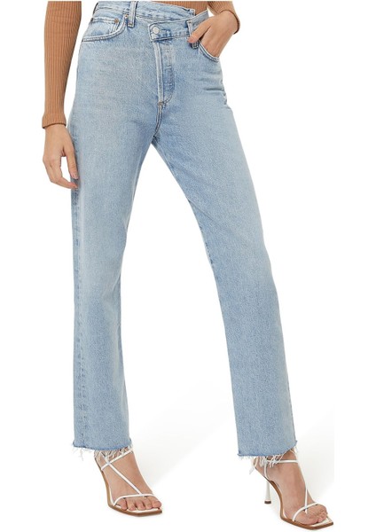 Özgün Tasarımlı Düz Kesim Jean Pantolon indirimleri