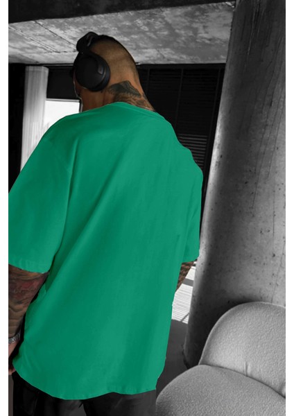 Erkek Yeşil Geyik Baskılı Oversize Fit Bol Geniş Kalıp Salaş Kesim T-Shirt