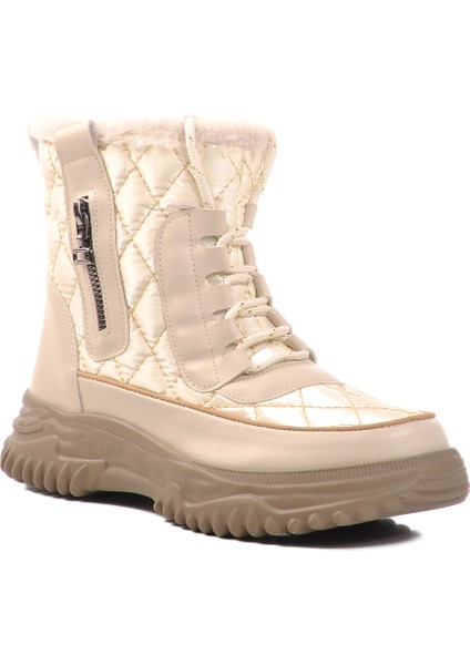 Bej Içi Kürklü Kadın Bot modelleri